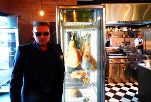 Krzysztof Rutkowski w warszawskiej restauracji Pini udzielił wywiadu czołowym, amerykańskim gazetom.