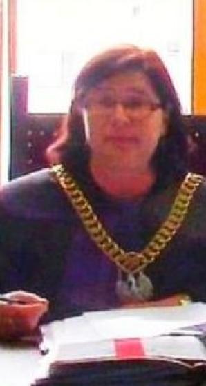 [VIDEO] Czy biznesmenka będzie grabić liście i odśnieżać przez skandaliczne zeznania policjantów? Bożena Zalewska czeka na kontrolę Ministerstwa Sprawiedliwości w Okręgu Świdnickim!