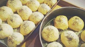 Drożdżowe bułeczki z kapustą i pieczarkami