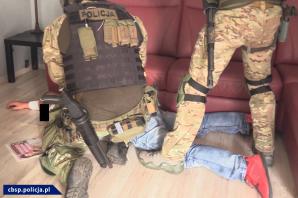 Mogli sfałszować niemal każdy dokument - rozbita zorganizowana grupa przestępcza