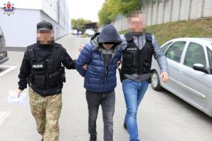 [VIDEO] Kolejne zatrzymania członków międzynarodowej grupy przestępczej zajmującej się wyłudzaniem podatku VAT