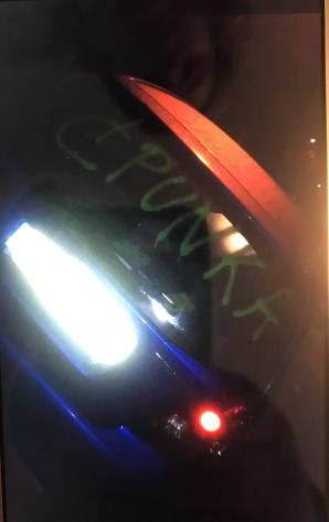 [VIDEO] Kto nęka młodego mieszkańca Wiskitek? Przebicia opon, zniszczenie auta, groźby i pobicie. Bezradni rodzice proszą o pomoc Rutkowskiego!