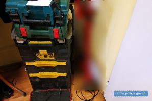 Lubin: policjanci odzyskali skradzionego mercedesa i zatrzymali złodzieja oraz pasera