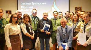 Ambasador Ukrainy w Rzeczypospolitej Polskiej Andrij Deszczycia w Domu Ukraińskim w Warszawie podziękował uczestnikom akcji „Płomień braterstwa”