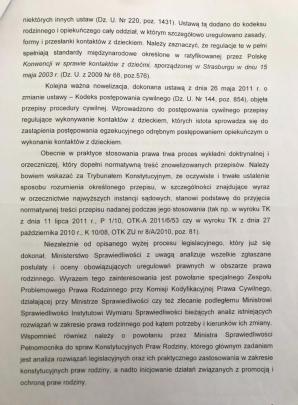 [VIDEO] Pozew o 50 000 000 zł przeciwko polskiemu systemowi Wymiaru Sprawiedliwości złożył dziś w Warszawie ojciec, który mając pełnię władzy rodzicielskiej, został przez „niezależnego i niezawisłego sędziego” pozbawiony kontaktu z dzieckiem!