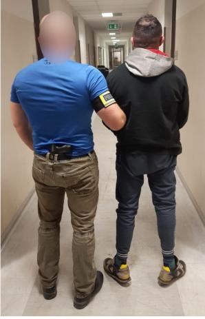 Zdemontowali pojazd w 2 godziny, zostali zatrzymani po krótkim pościgu