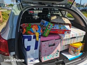 [VIDEO] Gest prosto z serca – policjanci przekazali zabawki dla dzieci ze szpitala onkologicznego