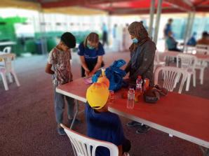 [VIDEO] Poznać swego brata, pomóc swojej siostrze. Caritas Polska wśród uchodźców na Lesbos