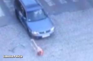 [VIDEO] Dziecko potrącone na pasach. Niebezpieczne zdarzenie zarejestrowane przez monitoring