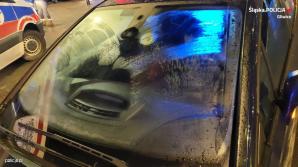 [VIDEO] Jechała z zamarzniętą szybą - wjechała w rodzinę na przejściu dla pieszych