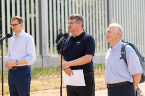 Zakończenie budowy fizycznej części zapory na granicy polsko-białoruskiej – wydarzenie z udziałem kierownictwa MSWiA