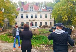 [VIDEO] Rutkowski sprzedaje pałac pod Głogowem. Cena ofertowa to 9 999 999 zł, do negocjacji
