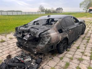 [VIDEO] Spalone BMW, wybite szyby, groźby i brak pomocy w Płocku! Biuro Rutkowski wyznaczyło nagrodę 20 000 zł za pomoc we wskazaniu sprawcy i zleceniodawcy!