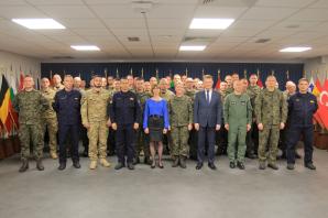 Wicepremier M. Błaszczak: jesteśmy gotowi szkolić ukraińskich pilotów F-16 w Polsce