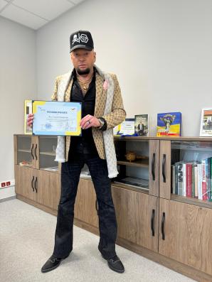 [VIDEO] Odznaczenie polsko-ukraińskiej przyjaźni i podziękowanie za wszechstronne wsparcie Ukrainy w czasie rosyjskiej agresji zbrojnej dla Krzysztofa Rutkowskiego od Konsula Generalnego Ukrainy Oleha Kutsa!