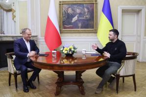 [VIDEO] Premier Donald Tusk z wizytą we Lwowie: Nasze zaangażowanie dla Ukrainy to także obrona Polski i Europy