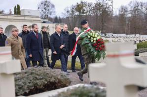 [VIDEO] Premier Donald Tusk z wizytą we Lwowie: Nasze zaangażowanie dla Ukrainy to także obrona Polski i Europy