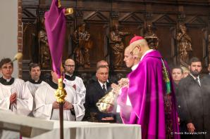 [VIDEO] Hołd dla ofiar katastrofy smoleńskiej