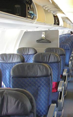 Zagrożenie terrorystyczne osłabiło popyt na loty do krajów europejskich. Linie lotnicze rozszerzają ofertę o nowe, egzotyczne kierunki