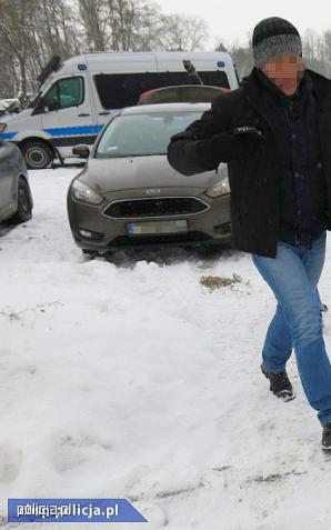 [VIDEO] Zarobili 2,5 mln złotych na odmładzaniu samochodów