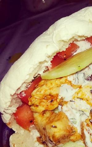 Chlebki pita z gyrosem