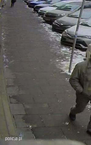 [VIDEO] Kraków: 20 tys. zł nagrody za informacje o sprawcy przestępstwa