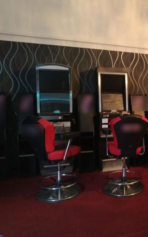 [VIDEO] Policjanci na Dolnym Śląsku weszli do kilku lokali, w których urządzane były nielegalne gry hazardowe. Zabezpieczono 14 automatów