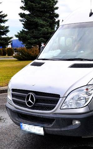 2 Ukraińców i skradzione m.in. w Wielkiej Brytanii busy-Mercedesy na granicy w Korczowej