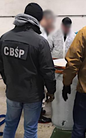 [VIDEO] Dzięki współpracy CBŚP, SG i PK przejęto ukrytą w zamrożonej pulpie ananasowej kokainę wysłanej z Ekwadoru, wartą ponad 3 mld zł