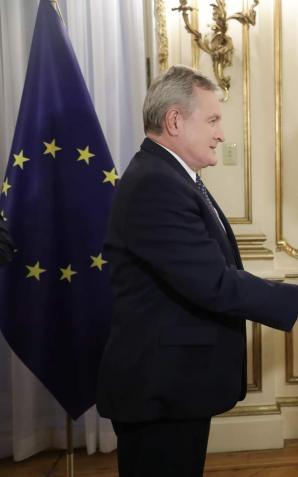 Wicepremier Gliński w Konsulacie Generalnym RP w Nowym Jorku: My, wolne narody Europy i Ameryki, stajemy ramię w ramię z naszymi braćmi z Ukrainy