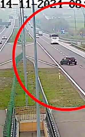 [VIDEO] Nagranie ku przestrodze. Nigdy nie rób tak na drodze ekspresowej!