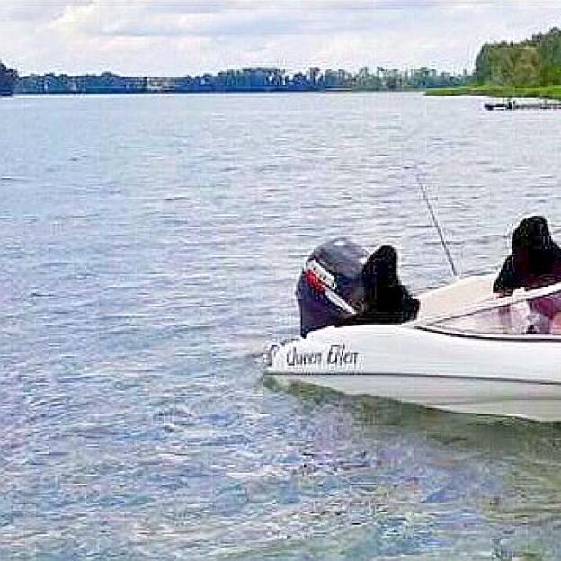 Ludzie Rutkowskiego poszukują skradzionej motorówki i innych wywiezionych znad jeziora przedmiotów. Wysoka nagroda za wskazanie sprawców!