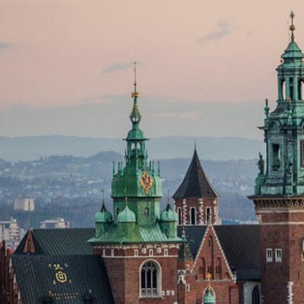 [VIDEO] Słowo i Liturgia Męki Pańskiej z Katedry na Wawelu o godz. 18:00