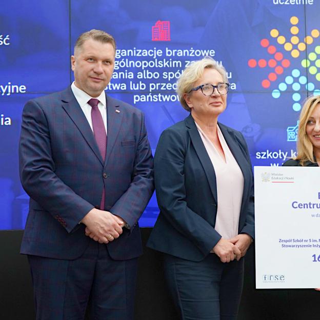 [VIDEO] Nowa jakość szkolnictwa zawodowego w Polsce – podpisanie pierwszych umów w ramach Branżowych Centrów Umiejętności