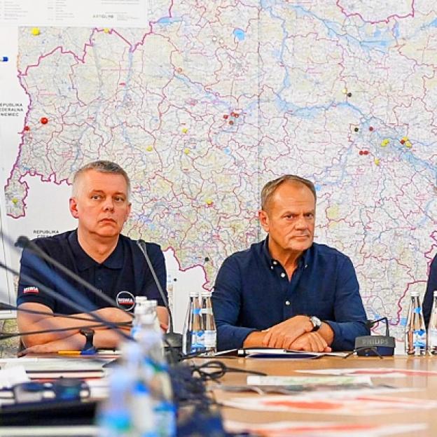 [VIDEO] Już ponad 5,5 tysiąca żołnierzy wspiera poszkodowanych i pomaga w odbudowie obszarów dotkniętych skutkami powodzi
