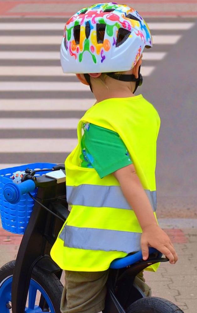 [VIDEO] „Bądź widoczny - Bądź bezpieczny” - działania lubińskich policjantów ukierunkowane na bezpieczeństwo w ruchu drogowym