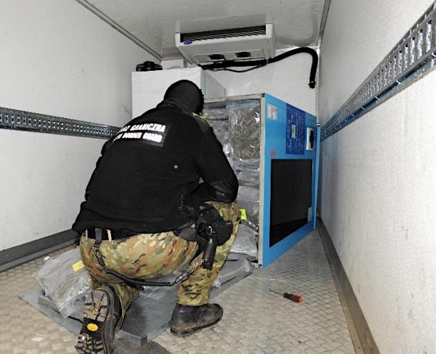 [VIDEO] Funkcjonariusze ze Wspólnej Polsko-Niemieckiej Placówki w Świecku zabezpieczyły narkotyki warte 6,5 miliona złotych