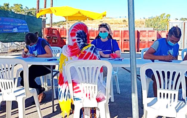 [VIDEO] Poznać swego brata, pomóc swojej siostrze. Caritas Polska wśród uchodźców na Lesbos