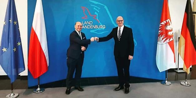 Wizyta wiceministra Szymona Szynkowskiego vel Sęka w Niemczech. Przedmiotem rozmów była przede wszystkim aktualna sytuacja zagrożenia atakiem Rosji na Ukrainę