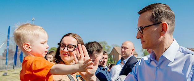 [VIDEO] Premier w Gminie Raszków: Dla naszego rządu, rodzina jest w sercu naszej polityki