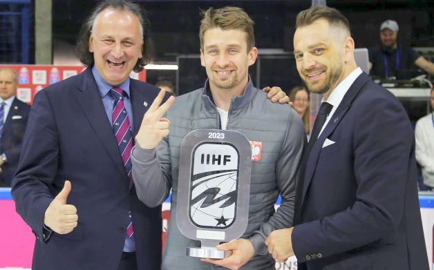 MŚ w hokeju: Polacy po wygranej z Rumunią i Koreą Południową awansowali do elity!