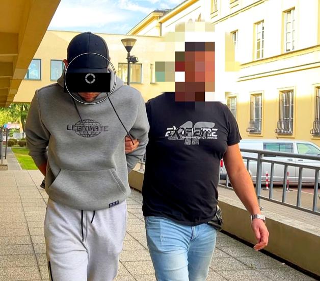 [VIDEO] Areszt dla obywateli Ukrainy i Tadżykistanu za napaść na policjantów na warszawskiej 